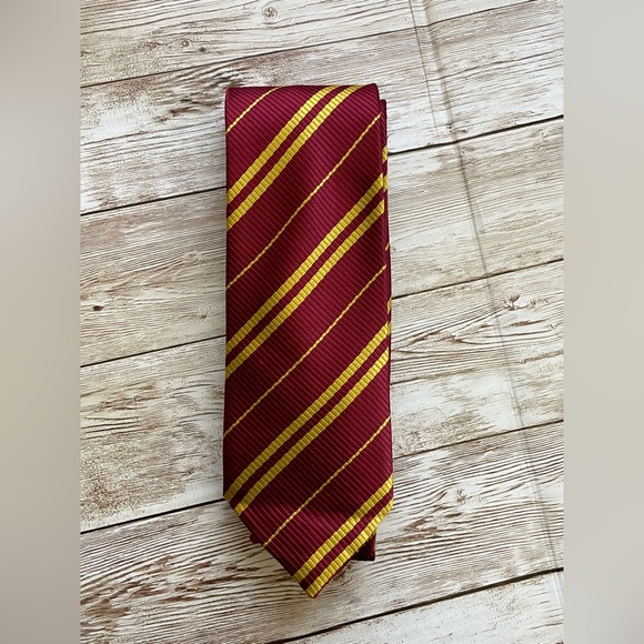 RESERVED FB GREAT FOR HARRY POTTER COSPLAY DRESS UP RED & GOLD TIE - Picture 14 of 16